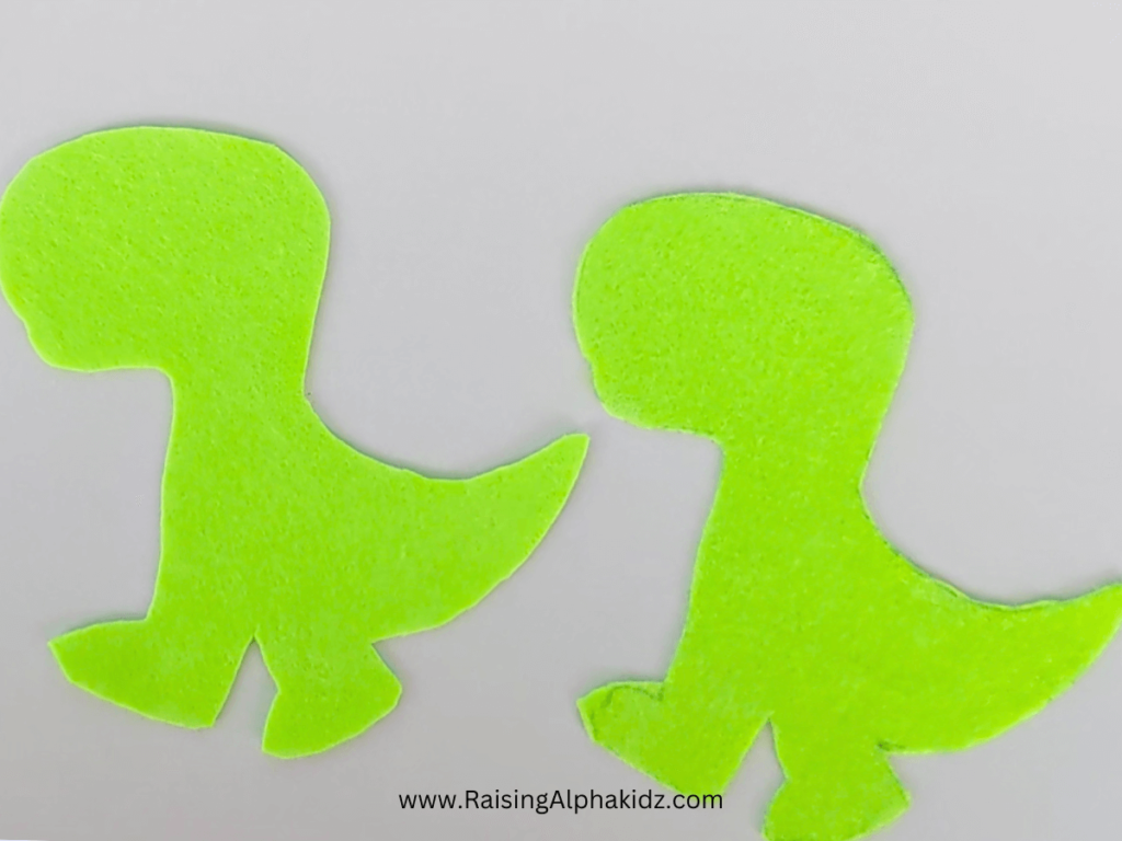 DIY Dinosaur Craft Using Felt Sheets 