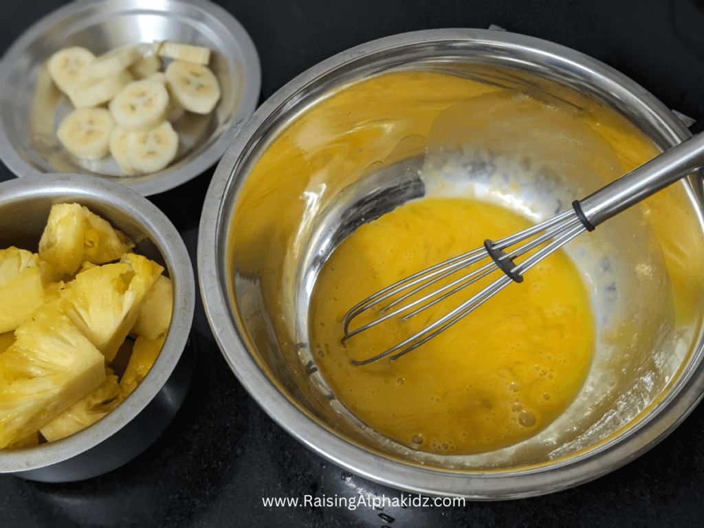 How to Make Pineapple Banana Cupcakes 